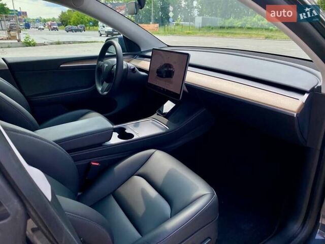 Серый Тесла Model Y, объемом двигателя 0 л и пробегом 20 тыс. км за 33990 $, фото 22 на Automoto.ua
