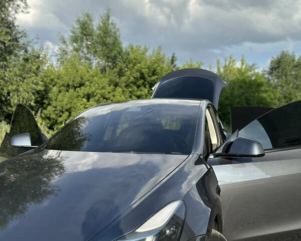 Серый Тесла Model Y, объемом двигателя 0 л и пробегом 41 тыс. км за 30000 $, фото 5 на Automoto.ua
