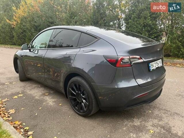 Серый Тесла Model Y, объемом двигателя 0 л и пробегом 30 тыс. км за 28000 $, фото 2 на Automoto.ua