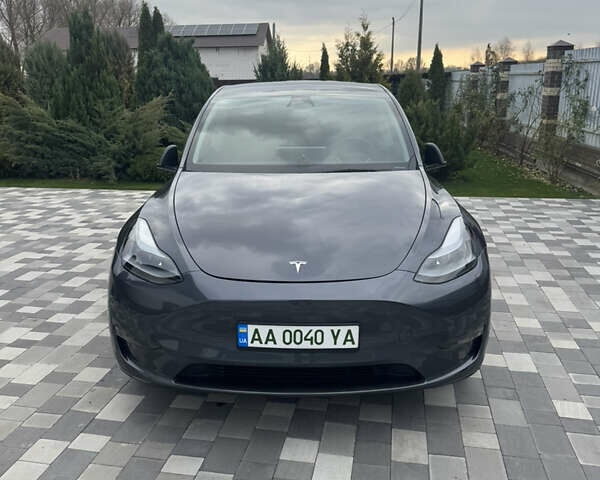 Серый Тесла Model Y, объемом двигателя 0 л и пробегом 39 тыс. км за 29800 $, фото 1 на Automoto.ua