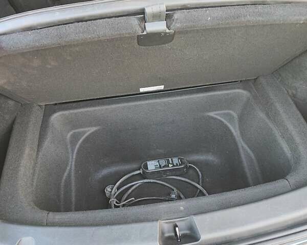 Серый Тесла Model Y, объемом двигателя 0 л и пробегом 160 тыс. км за 24500 $, фото 16 на Automoto.ua