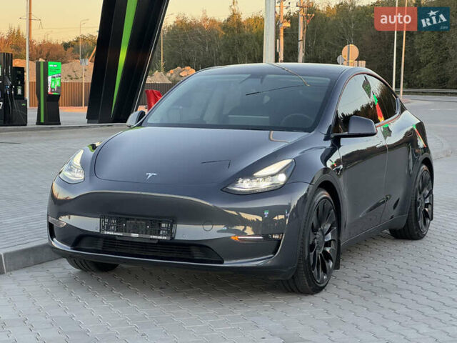 Серый Тесла Model Y, объемом двигателя 0 л и пробегом 100 тыс. км за 24500 $, фото 1 на Automoto.ua
