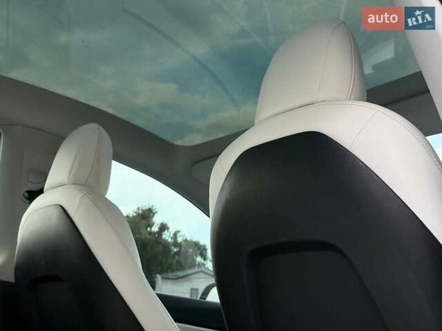 Серый Тесла Model Y, объемом двигателя 0 л и пробегом 85 тыс. км за 23900 $, фото 56 на Automoto.ua