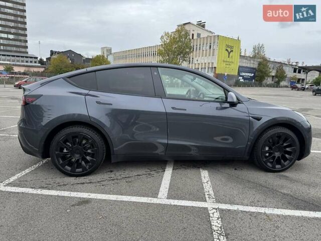 Серый Тесла Model Y, объемом двигателя 0 л и пробегом 61 тыс. км за 25500 $, фото 35 на Automoto.ua