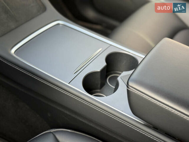 Сірий Тесла Model Y, об'ємом двигуна 0 л та пробігом 67 тис. км за 25000 $, фото 28 на Automoto.ua