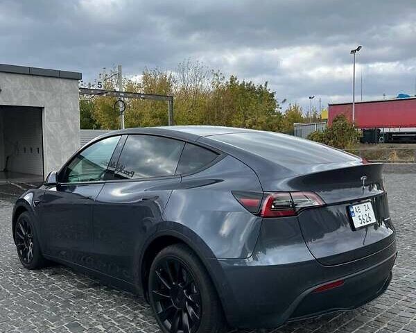 Серый Тесла Model Y, объемом двигателя 0 л и пробегом 65 тыс. км за 21000 $, фото 2 на Automoto.ua