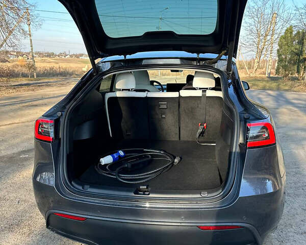 Тесла Model Y 2022 в Луцке на Automoto.ua Серый Тесла Model Y, объемом двигателя 0 л и пробегом 74 тыс. км за 23000 $, фото 10 на Automoto.ua