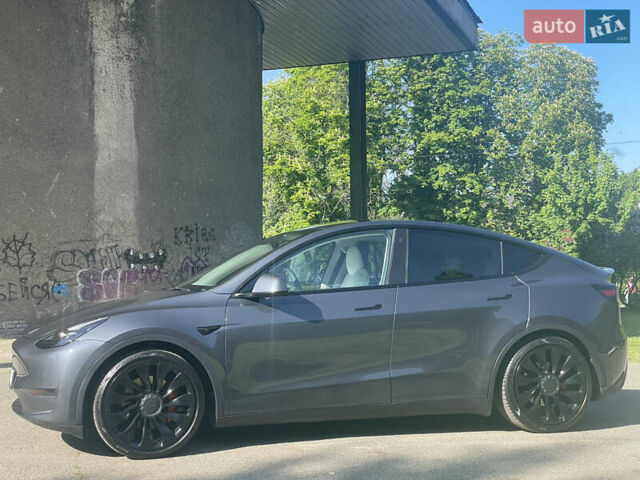 Серый Тесла Model Y, объемом двигателя 0 л и пробегом 51 тыс. км за 37000 $, фото 6 на Automoto.ua