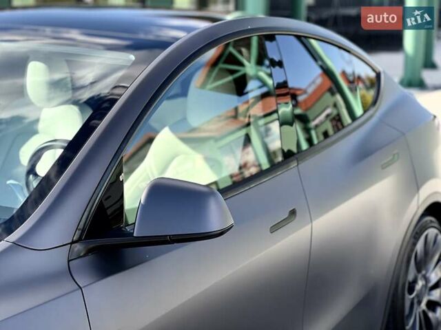 Сірий Тесла Model Y, об'ємом двигуна 0 л та пробігом 25 тис. км за 33000 $, фото 26 на Automoto.ua