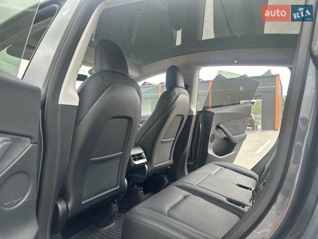 Сірий Тесла Model Y, об'ємом двигуна 0 л та пробігом 47 тис. км за 29999 $, фото 48 на Automoto.ua