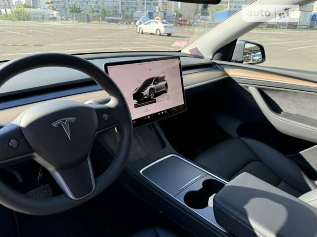Серый Тесла Model Y, объемом двигателя 0 л и пробегом 15 тыс. км за 33500 $, фото 12 на Automoto.ua