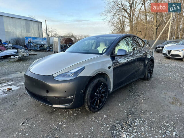 Серый Тесла Model Y, объемом двигателя 0 л и пробегом 65 тыс. км за 19300 $, фото 13 на Automoto.ua