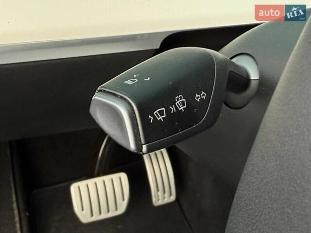 Серый Тесла Model Y, объемом двигателя 0 л и пробегом 85 тыс. км за 23900 $, фото 28 на Automoto.ua