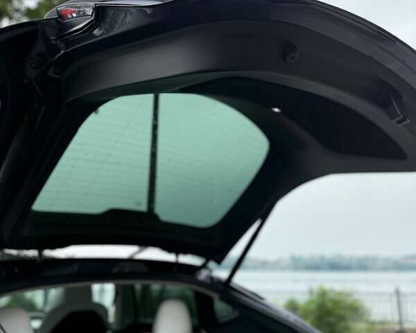 Сірий Тесла Model Y, об'ємом двигуна 0 л та пробігом 165 тис. км за 25000 $, фото 1 на Automoto.ua