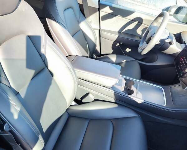 Сірий Тесла Model Y, об'ємом двигуна 0 л та пробігом 50 тис. км за 26490 $, фото 9 на Automoto.ua
