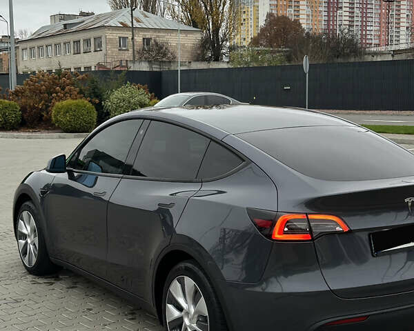 Серый Тесла Model Y, объемом двигателя 0 л и пробегом 41 тыс. км за 29300 $, фото 4 на Automoto.ua