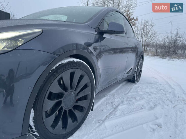 Серый Тесла Model Y, объемом двигателя 0 л и пробегом 54 тыс. км за 26900 $, фото 6 на Automoto.ua