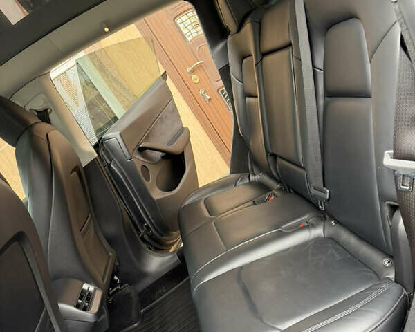 Серый Тесла Model Y, объемом двигателя 0 л и пробегом 156 тыс. км за 24900 $, фото 11 на Automoto.ua