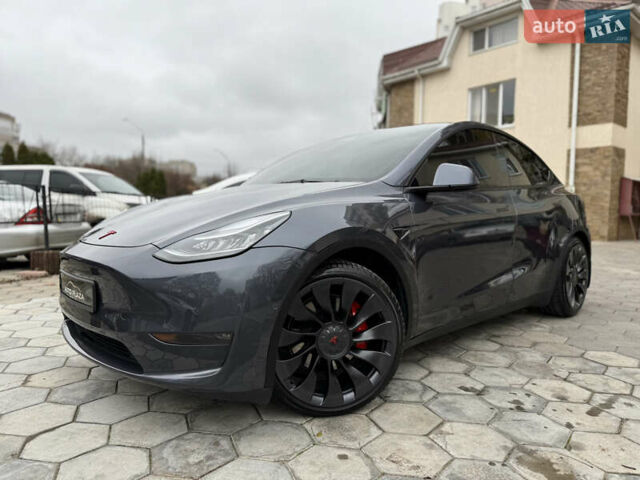 Серый Тесла Model Y, объемом двигателя 0 л и пробегом 53 тыс. км за 28000 $, фото 6 на Automoto.ua