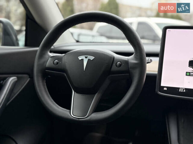 Серый Тесла Model Y, объемом двигателя 0 л и пробегом 53 тыс. км за 28000 $, фото 47 на Automoto.ua