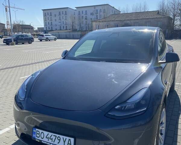 Серый Тесла Model Y, объемом двигателя 0 л и пробегом 32 тыс. км за 27500 $, фото 3 на Automoto.ua