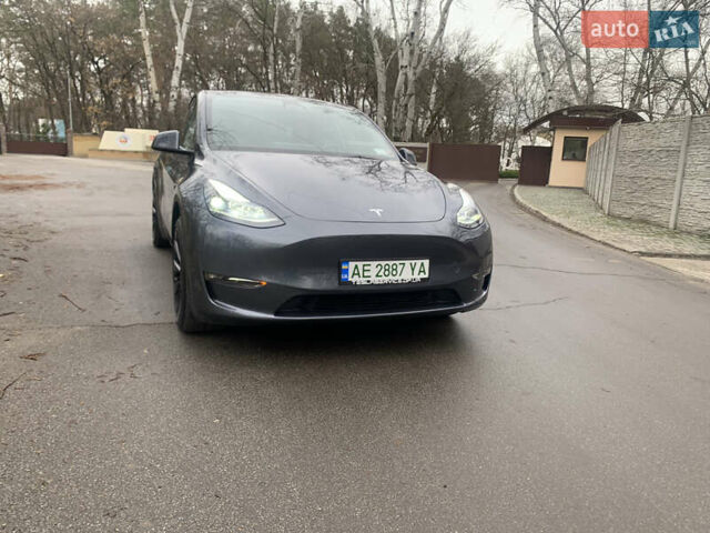 Серый Тесла Model Y, объемом двигателя 0 л и пробегом 10 тыс. км за 55000 $, фото 1 на Automoto.ua