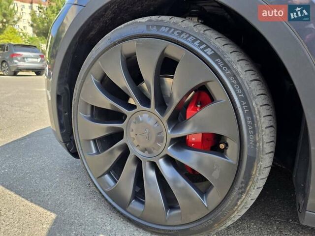 Серый Тесла Model Y, объемом двигателя 0 л и пробегом 34 тыс. км за 27500 $, фото 37 на Automoto.ua