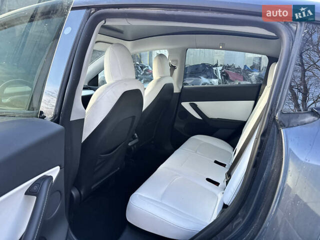 Серый Тесла Model Y, объемом двигателя 0 л и пробегом 65 тыс. км за 19300 $, фото 25 на Automoto.ua