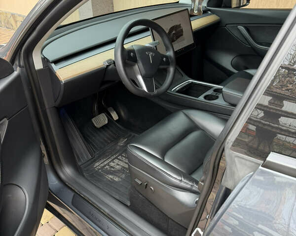 Серый Тесла Model Y, объемом двигателя 0 л и пробегом 156 тыс. км за 24900 $, фото 15 на Automoto.ua
