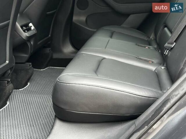Серый Тесла Model Y, объемом двигателя 0 л и пробегом 34 тыс. км за 31999 $, фото 14 на Automoto.ua