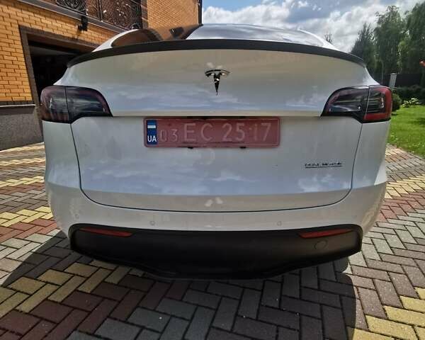 Серый Тесла Model Y, объемом двигателя 0 л и пробегом 4 тыс. км за 32999 $, фото 6 на Automoto.ua