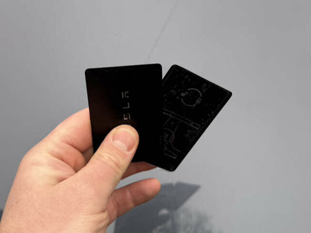 Сірий Тесла Model Y, об'ємом двигуна 0 л та пробігом 46 тис. км за 27500 $, фото 34 на Automoto.ua