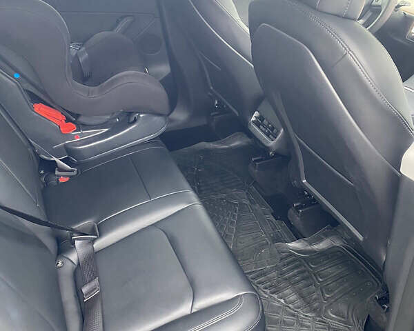 Серый Тесла Model Y, объемом двигателя 0 л и пробегом 56 тыс. км за 35370 $, фото 5 на Automoto.ua