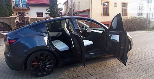 Серый Тесла Model Y, объемом двигателя 0 л и пробегом 35 тыс. км за 29950 $, фото 20 на Automoto.ua