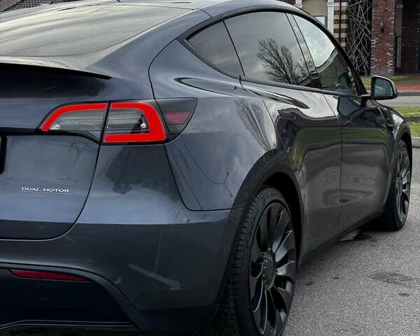 Серый Тесла Model Y, объемом двигателя 0 л и пробегом 26 тыс. км за 28900 $, фото 9 на Automoto.ua
