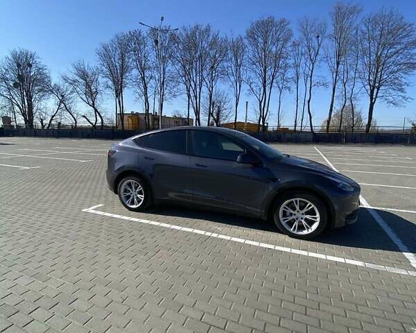 Серый Тесла Model Y, объемом двигателя 0 л и пробегом 32 тыс. км за 27500 $, фото 17 на Automoto.ua