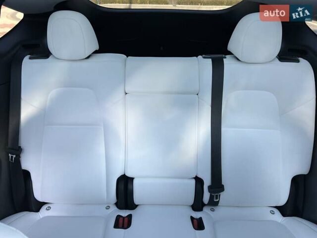 Серый Тесла Model Y, объемом двигателя 0 л и пробегом 25 тыс. км за 27000 $, фото 67 на Automoto.ua