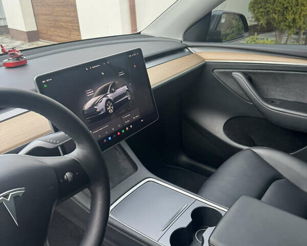 Серый Тесла Model Y, объемом двигателя 0 л и пробегом 39 тыс. км за 29800 $, фото 9 на Automoto.ua