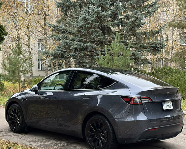 Серый Тесла Model Y, объемом двигателя 0 л и пробегом 58 тыс. км за 25000 $, фото 4 на Automoto.ua