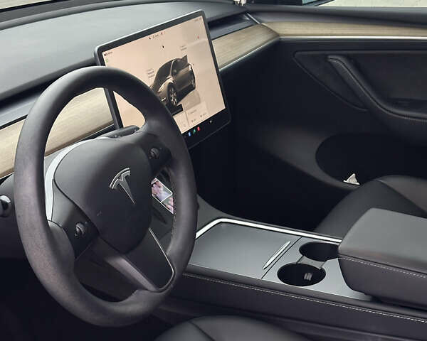 Серый Тесла Model Y, объемом двигателя 0 л и пробегом 41 тыс. км за 29300 $, фото 10 на Automoto.ua