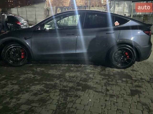 Сірий Тесла Model Y, об'ємом двигуна 0 л та пробігом 60 тис. км за 29900 $, фото 2 на Automoto.ua