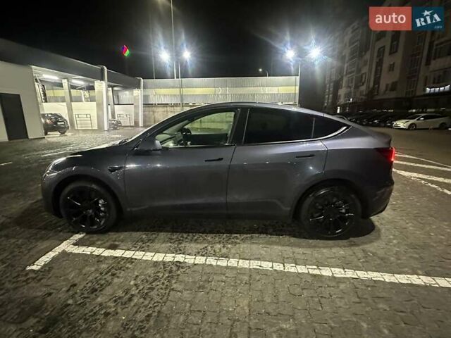 Серый Тесла Model Y, объемом двигателя 0 л и пробегом 64 тыс. км за 28999 $, фото 9 на Automoto.ua