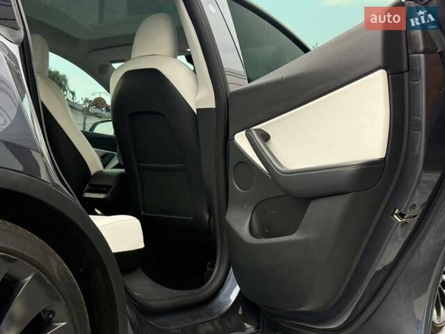 Серый Тесла Model Y, объемом двигателя 0 л и пробегом 85 тыс. км за 23900 $, фото 51 на Automoto.ua
