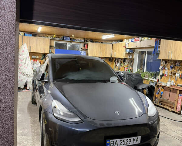 Серый Тесла Model Y, объемом двигателя 0 л и пробегом 156 тыс. км за 24900 $, фото 18 на Automoto.ua