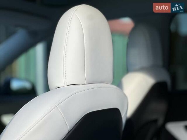 Сірий Тесла Model Y, об'ємом двигуна 0 л та пробігом 25 тис. км за 33000 $, фото 61 на Automoto.ua