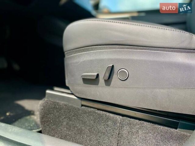 Серый Тесла Model Y, объемом двигателя 0 л и пробегом 20 тыс. км за 33990 $, фото 18 на Automoto.ua