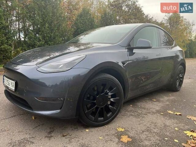 Серый Тесла Model Y, объемом двигателя 0 л и пробегом 30 тыс. км за 28000 $, фото 3 на Automoto.ua