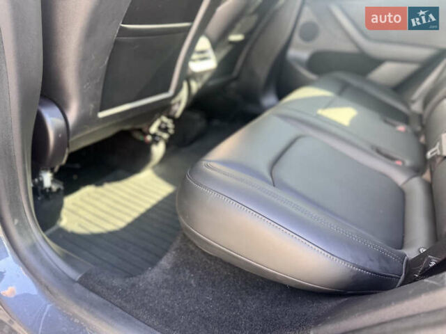 Серый Тесла Model Y, объемом двигателя 0 л и пробегом 140 тыс. км за 24500 $, фото 18 на Automoto.ua