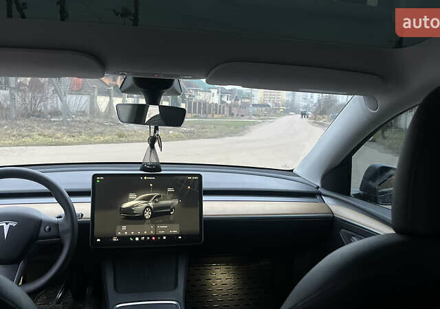 Серый Тесла Model Y, объемом двигателя 0 л и пробегом 42 тыс. км за 30000 $, фото 14 на Automoto.ua