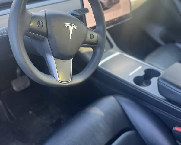 Серый Тесла Model Y, объемом двигателя 0 л и пробегом 50 тыс. км за 36000 $, фото 9 на Automoto.ua